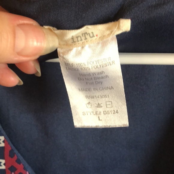 Intu dress - Picture 2 of 8